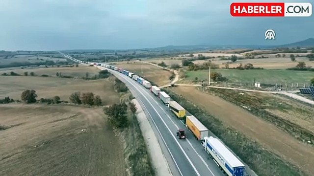 Hamzabeyli Sınır Kapısı'nda 25 Kilometrelik Tır Kuyruğu