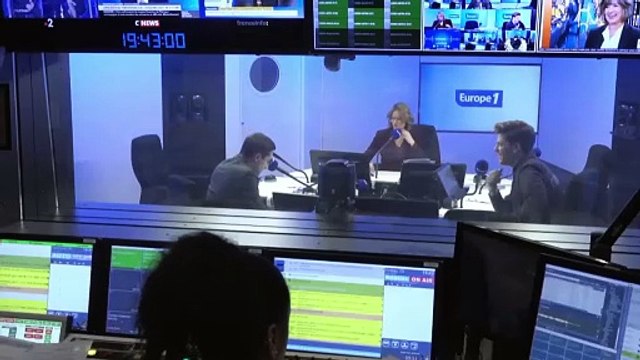 « L’ultimatum, c’est celui de la France qui doit travailler, qui doit réduire sa dette » répond Michel Barnier à l'ultimatum d'une motion de censure de Marine Le Pen