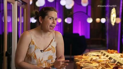 Helena Rizzo diz que guirlanda de Walkyria é boa, mas infantil