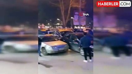 Bursa'da Trafik Kazası: 1'i Ağır 2 Yaralı