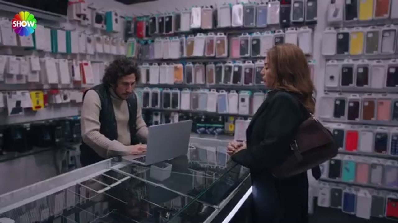 Kıvılcım, Cemal’in telefonuna casus program indirdiğini öğreniyor! | Kızılcık Şerbeti