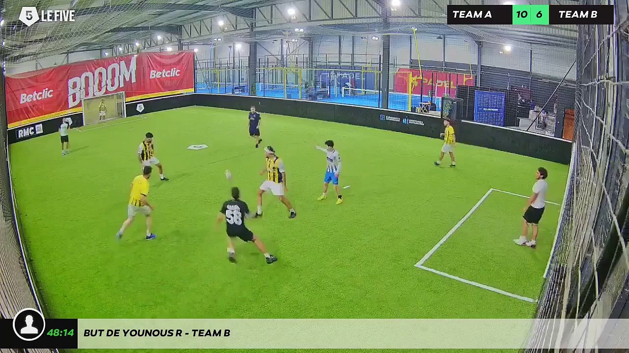 But de Younous R - Team B