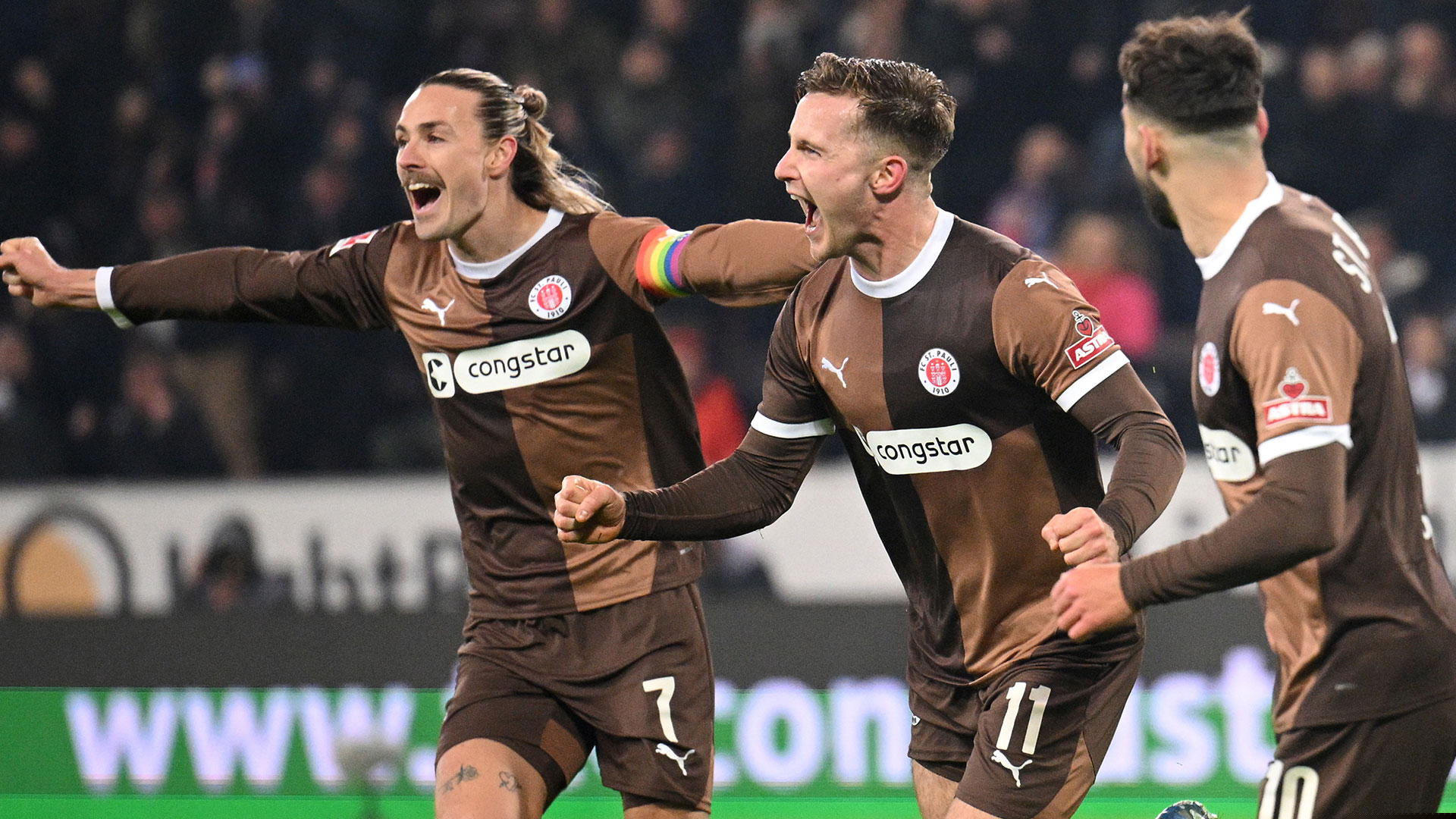 St Pauli v Holstein Kiel