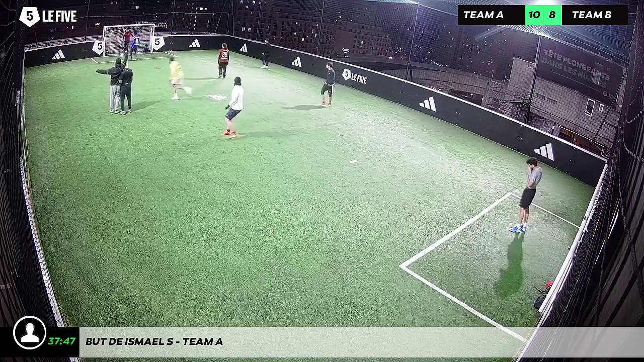But de Ismael S - Team A