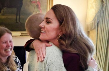 ウィリアム皇太子夫妻、先月の面会後にがんで他界した少女を追悼