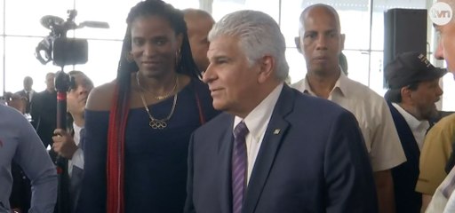 Inauguración del gimnasio de boxeo Atheyna Bylon en la Cinta Costera