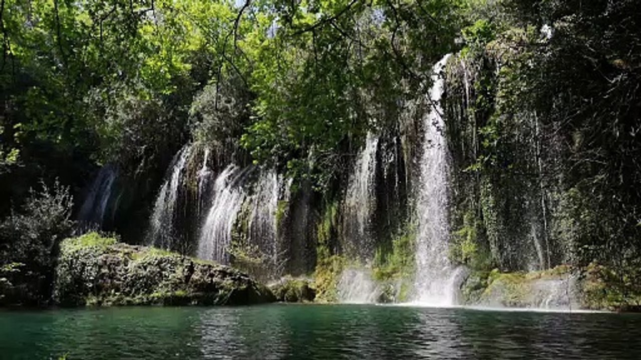Entspannungsmusik - Natur Tiefenentspannung, Stressabbau - 4K Wasserfall / 1 Stunde