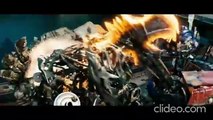 transformers-dark-of-the-moon-clip-19-19-optimus-prime-vs-sentinel-prime_BuE71KWN