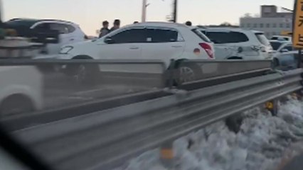 경기 시흥 범배터널 주변 10중 추돌 / YTN