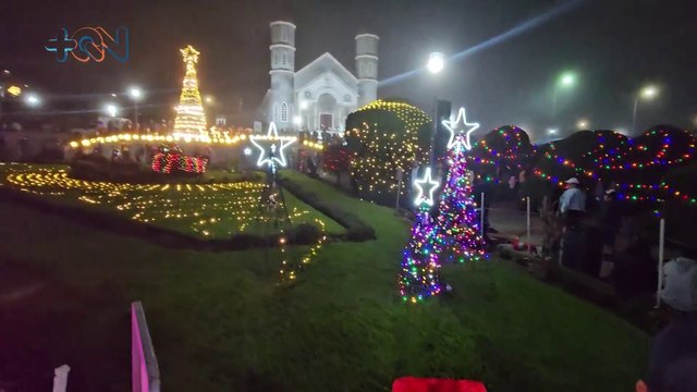 ¡Zarcero da inicio a la magia navideña con el encendido de luces en su parque!