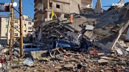 Libano, sfollati ritrovano le loro case distrutte a Nabatiyeh