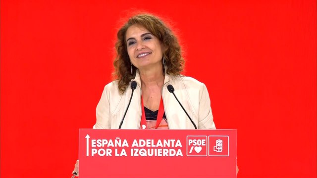 María Jesús Montero llama a los militantes socialistas a estar fuertes y orgullosos