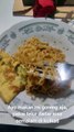MAKAN MI GORENG SAAT HUJAN DI PAGI HARI