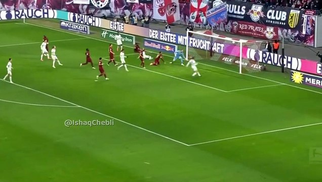 Buuuut Moha.med Am..oura