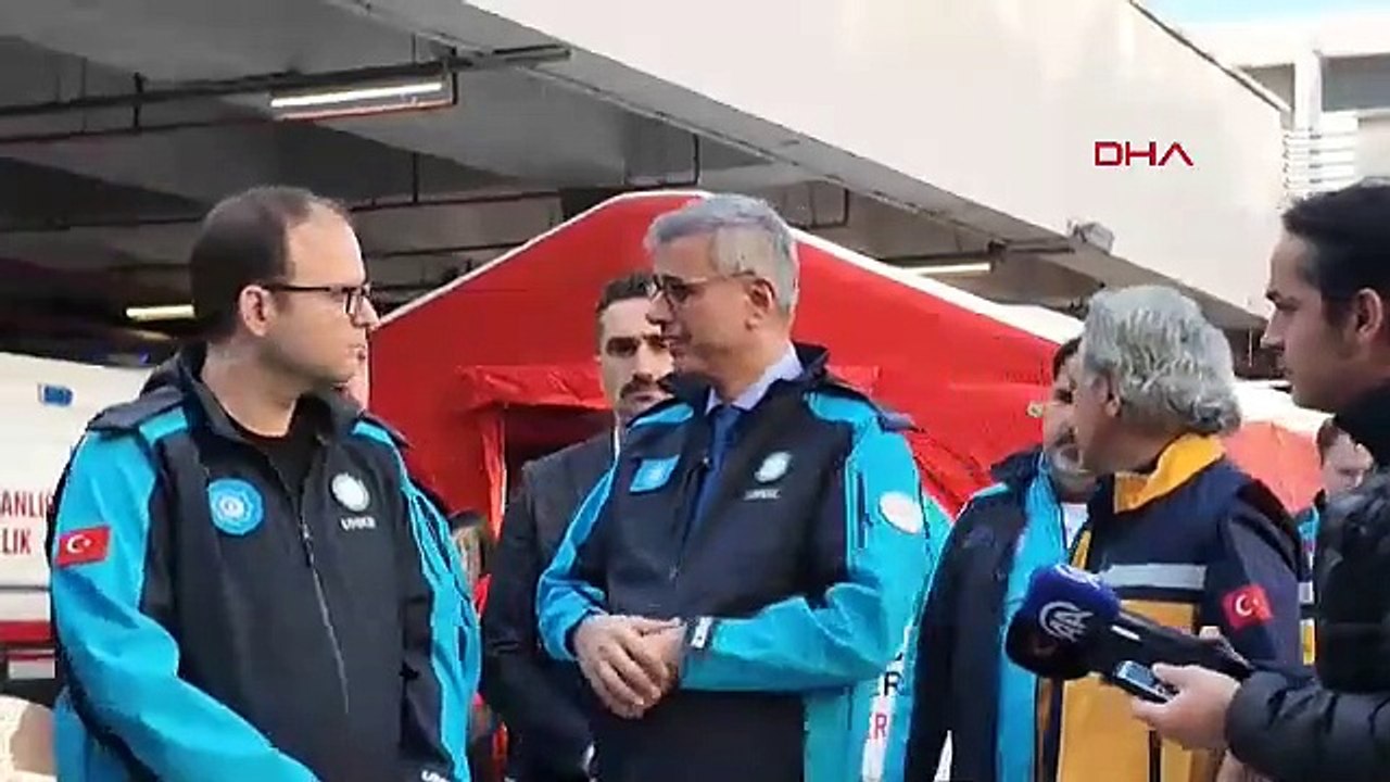 İstanbul - Başakşehir Çam ve Sakura Şehir Hastanesi'nde Bakan Memişoğlu'nun katılımı ile deprem tatbikatı yapıldı / Ek görüntü
