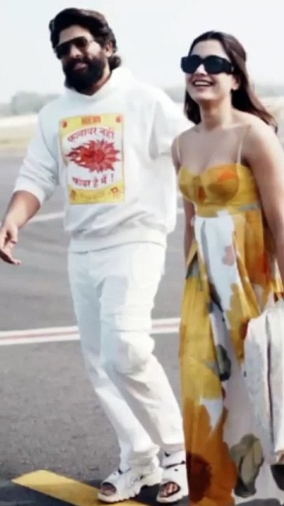 Alluarjun & Rashmika at Pushpa 2 Promotions | అల్లు అర్జున్ స్నేహకి బై చెప్తూ పుష్ప మూవీ ప్రమోషన్స్ వెళ్తూ క్యూట్ మూమెంట్స్