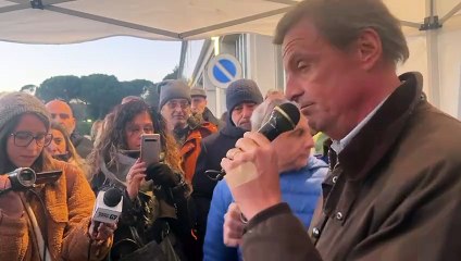 Crisi Beko, Calenda insieme ai lavoratori