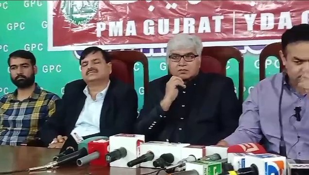 Nishtar Hospital Multan doctors protest against the suspension of doctors in Gujarat, 6 doctors suspended, demanding immediate reinstatement of a head nurse, Punjab Chief Minister Maryam Nawaz, suspension of doctors after a high-level inquiry into the all