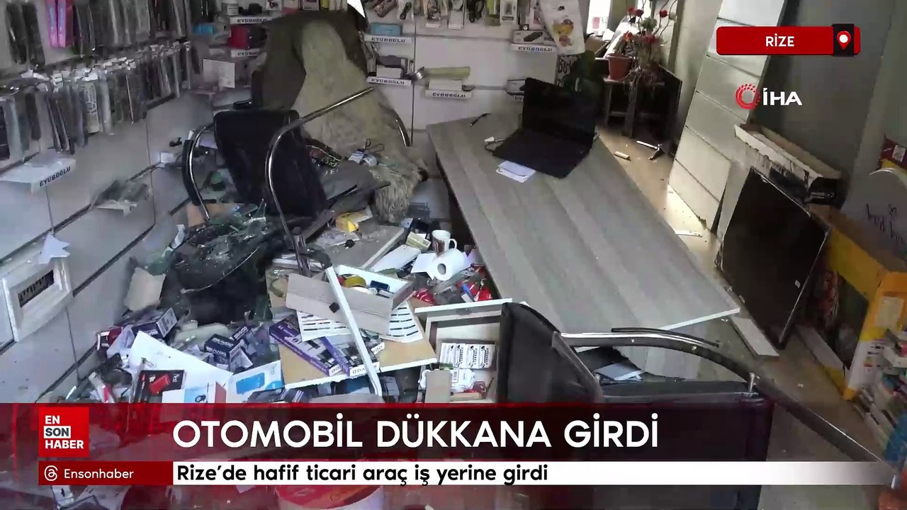 Rize'de hafif ticari aracın iş yerine daldığı anlar kameraya yansıdı