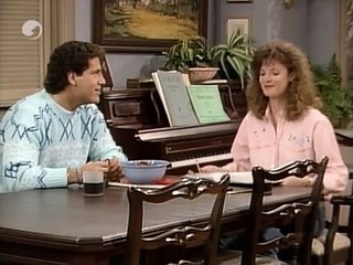 ALF 03x20, Conflicto Entre Enamorados