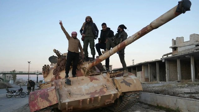 Reportan que fuerzas rebeldes se tomaron la mayor parte de una ciudad en Siria