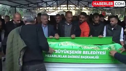 Popstar Bayhan'ın Babası Sabahattin Gürhan Son Yolculuğuna Uğurlandı
