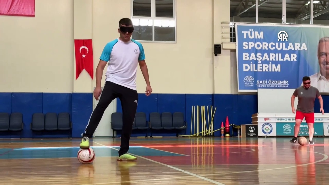 Bursalı görme engelli sporcu başarıda branş tanımıyor