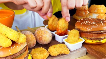 ASMR McDonald’s Big Mac With Onion Rings Nuggets MuKBang!