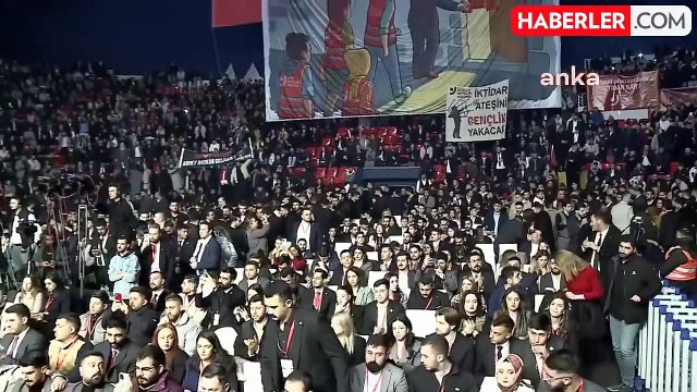 CHP 17'nci Gençlik Kolları Kurultayı.... Özgür Özel: Kalkın Ayağa ve Kaldırın Türkiye'yi Ayağa. Siz Benim Cumhuriyet Ateşlerimsiniz.