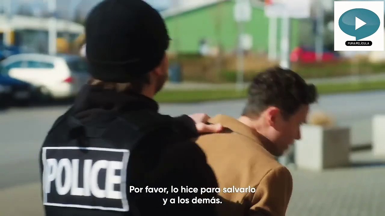 Cambio a su familia por una botella drama en latino