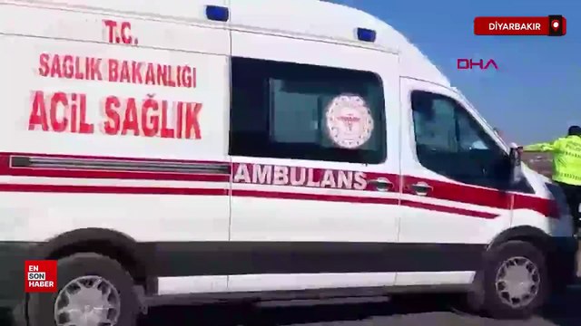 Diyarbakır'da 4 otomobil zincirleme kazaya karıştı