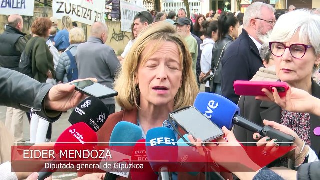 Cientos de personas denuncian en Pasaia el último crimen machista