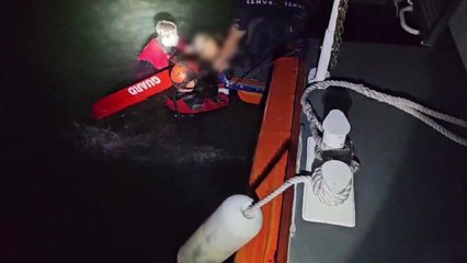 배에서 내리다 바다로 떨어진 선장...해경 구조 / YTN