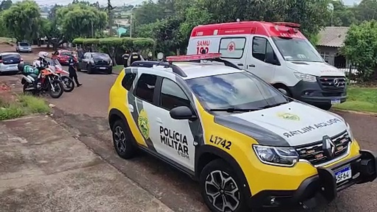Homem em surto é contido pelas equipes do Samu e da Polícia Militar