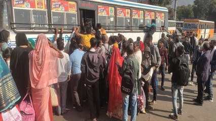 शहर में कई जगह जाम से परेशानी