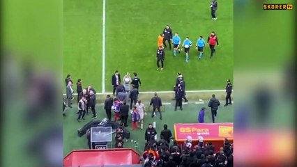 Galatasaray taraftarlarının Oğuzhan Çakır'a tepkisi