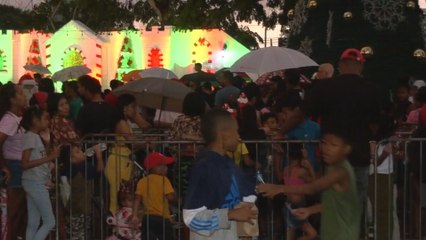 Iluminación del Parque Heliodoro Patiño marca el inicio de la temporada navideña