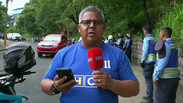 Dos motociclistas mueren atropellados por una camioneta a cercanías del puente Juan Ramón Molina en la capital