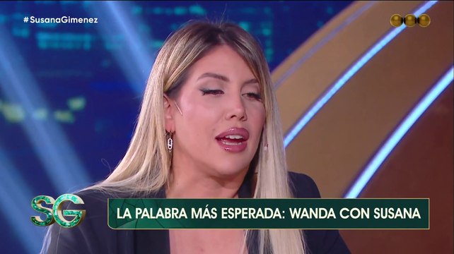 Wanda Nara, en el living de Susana Giménez