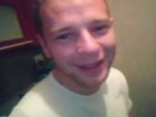 CHEZ ALEX IL EST ARRACHER