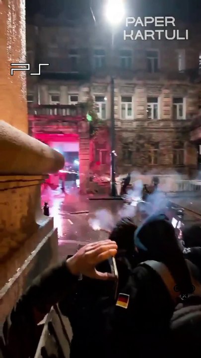 Mientras tanto en Georgia - Te Abro Una Nueva - Ratchet & Clank