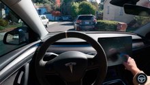 動画：テスラ、Full Self-Driving（FSD）アップデートを公開、ネット上で議論を巻き起こす