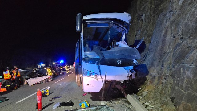 Un autocar heurte une falaise dans les Pyrénées, 2 morts et des blessés