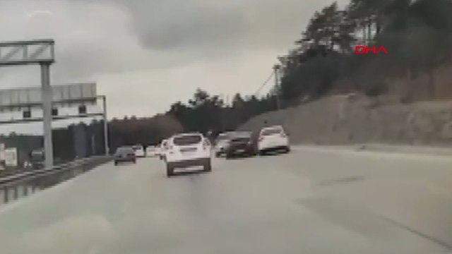 Arnavutköy'de trafikte 'makas' atarken az daha öldürüyordu