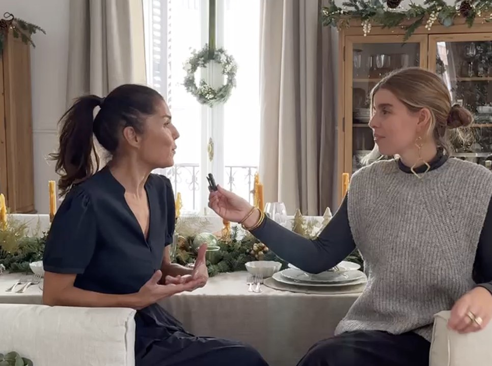 Olga Gil-Vernet visita La Casa de Navidad de El Mueble