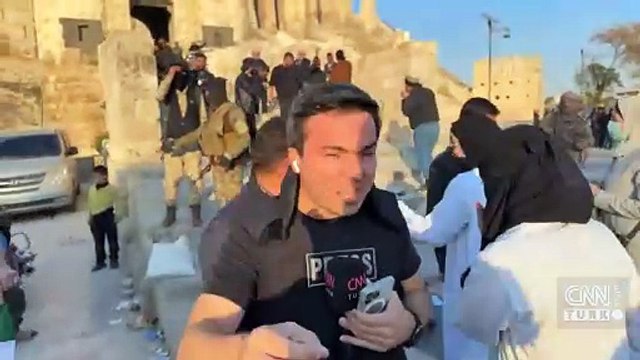 Tarihi anlar CNN TÜRK'te: Muhaliflerden Halep Kalesi'nde şükür secdesi! | Video Haber