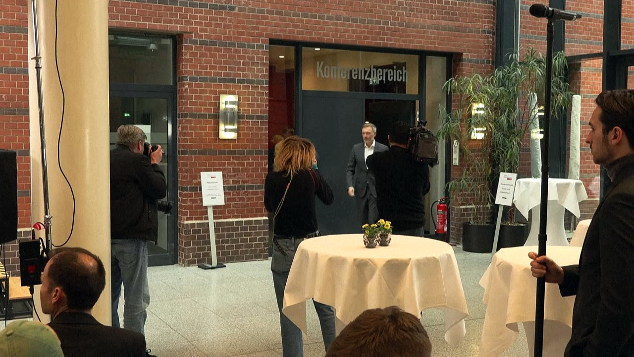 FDP will Fehler aufarbeiten - Lindner voll des Lobes für Buschmann