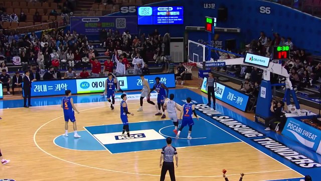 현대모비스, 삼성 4연패 밀어넣고 단독 2위로 상승 / YTN