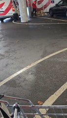 Un facteur de chez Bpost filmé entrain de jeter des colis dans un parking