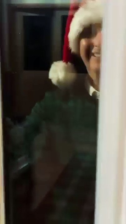 Doncaster MP recreates classic Love Actually scene for Christmas decoration competition